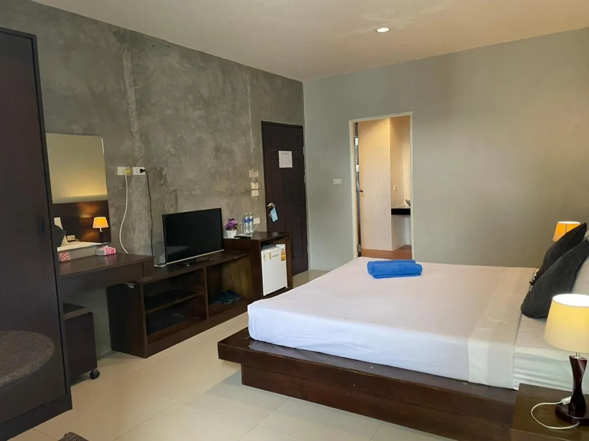 Green Leaf Hostel Phuket